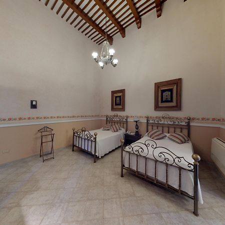 Hotel Boutique La Mision De Fray Diego (Adults Only) Merida Bagian luar foto