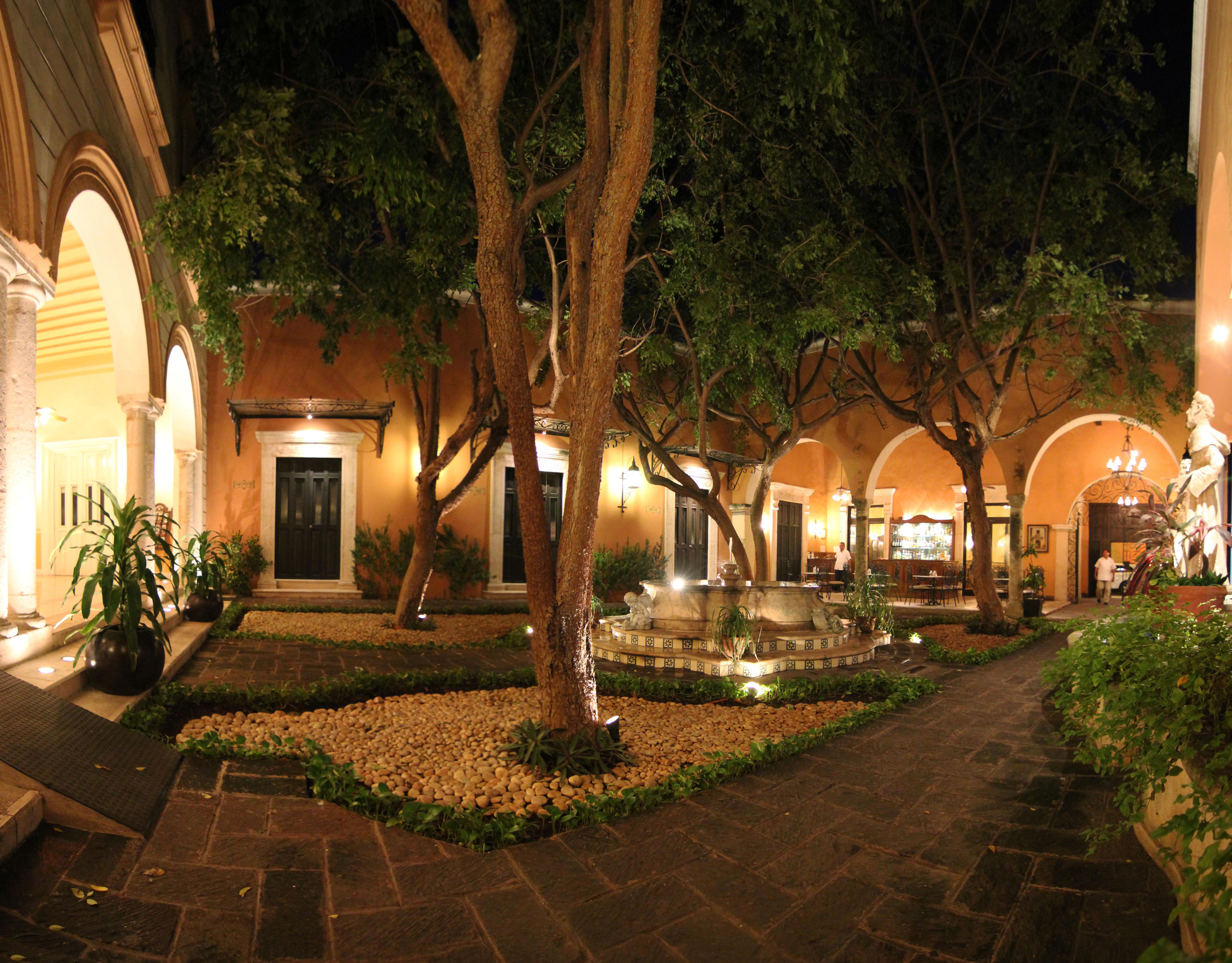 Hotel Boutique La Mision De Fray Diego (Adults Only) Merida Bagian luar foto