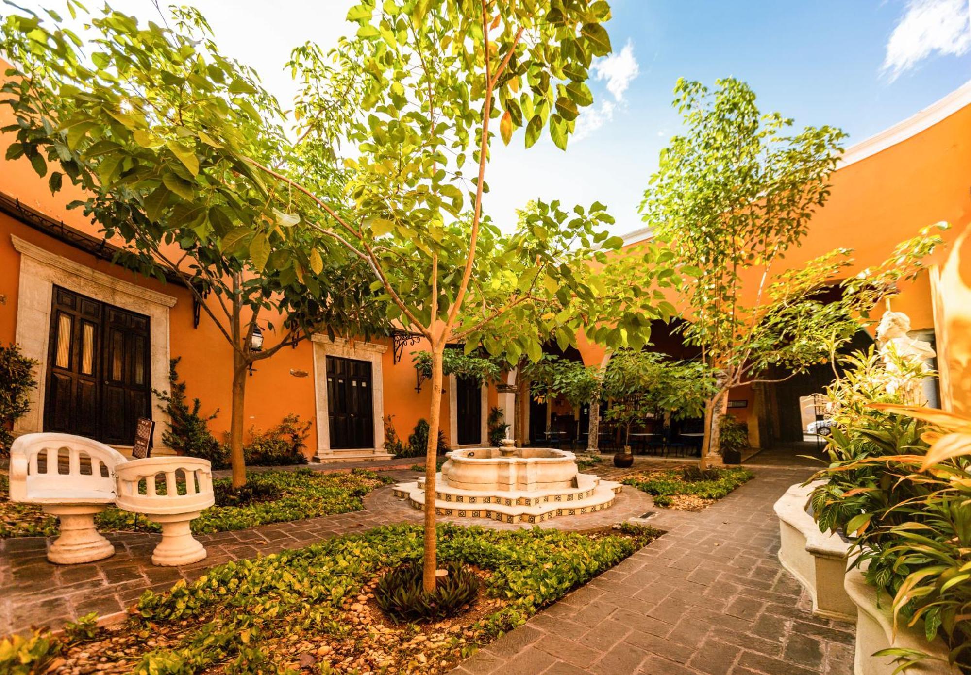 Hotel Boutique La Mision De Fray Diego (Adults Only) Merida Bagian luar foto